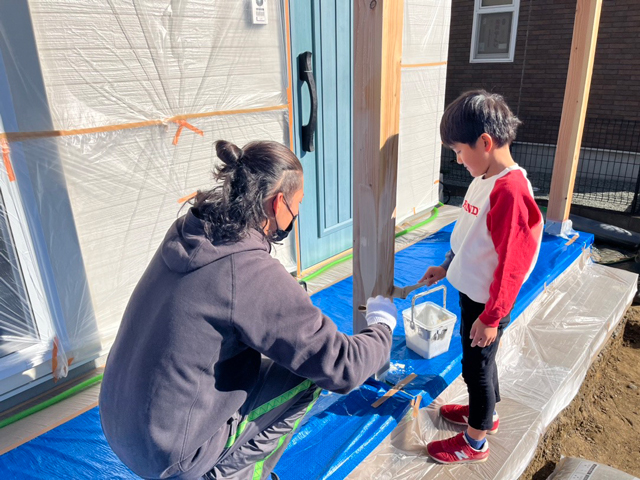 デッキ部柱塗装及び擁壁高圧洗浄作業