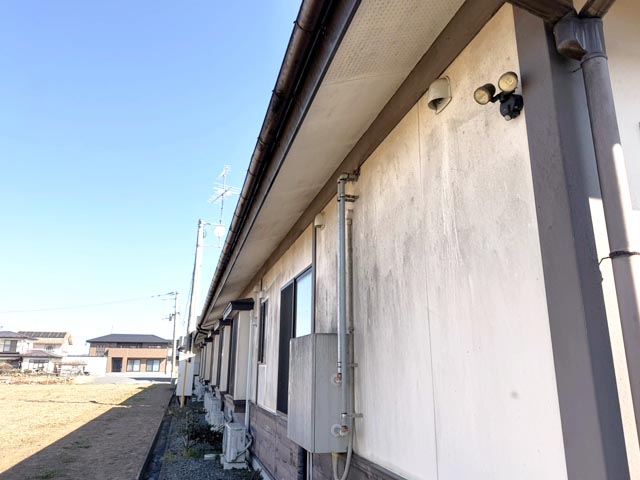 グループホームむくげ様 軒天高圧洗浄作業（塗替えなし）